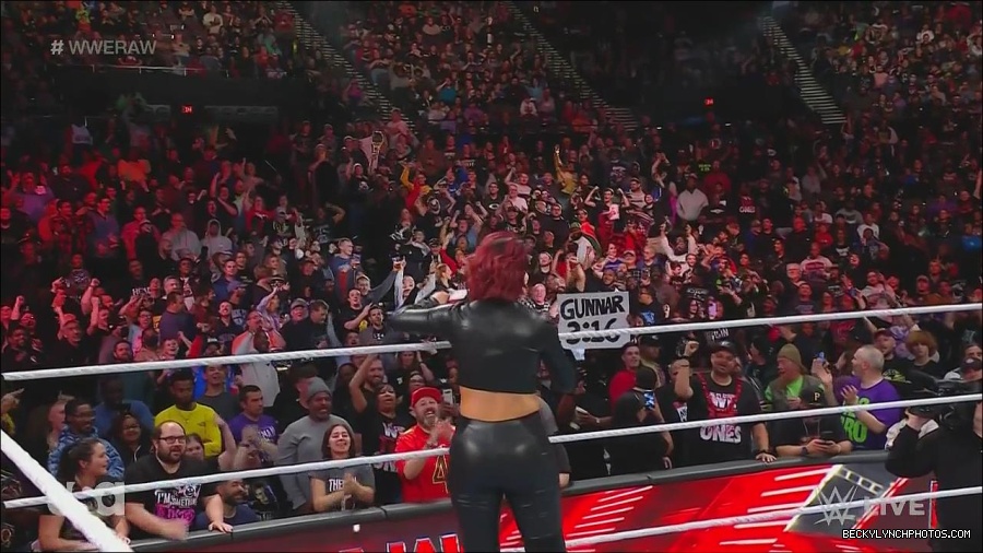 WWE_Monday_Night_Raw_2022_11_28_720p_HDTV_x264-NWCHD_mp4_000506672.jpg