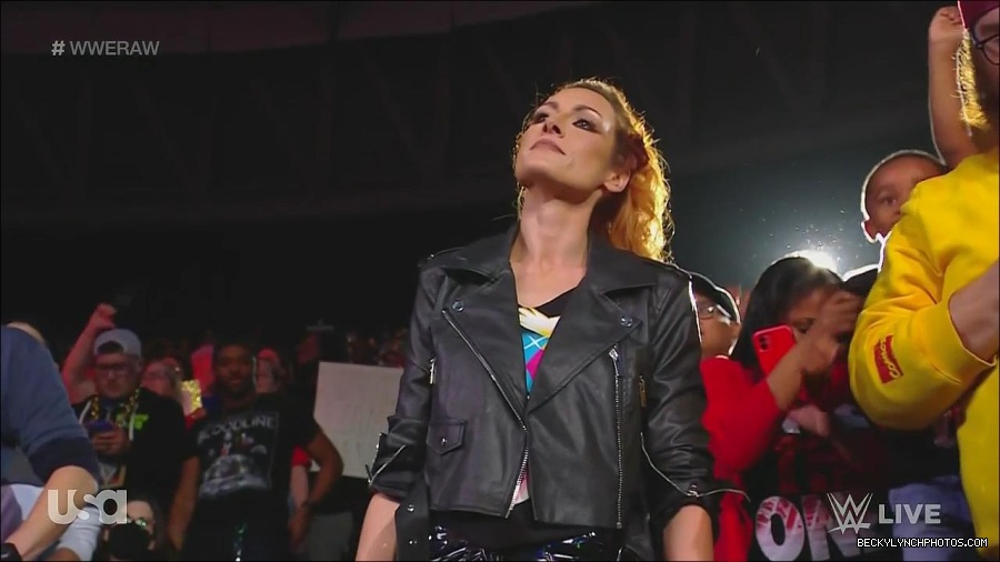 WWE_Monday_Night_Raw_2022_11_28_720p_HDTV_x264-NWCHD_mp4_000545511.jpg