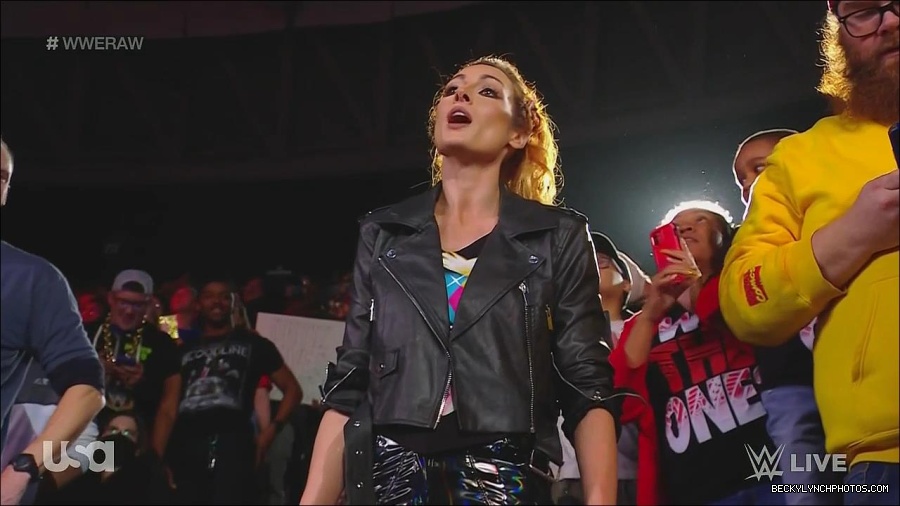 WWE_Monday_Night_Raw_2022_11_28_720p_HDTV_x264-NWCHD_mp4_000548714.jpg