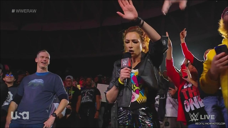 WWE_Monday_Night_Raw_2022_11_28_720p_HDTV_x264-NWCHD_mp4_000551517.jpg