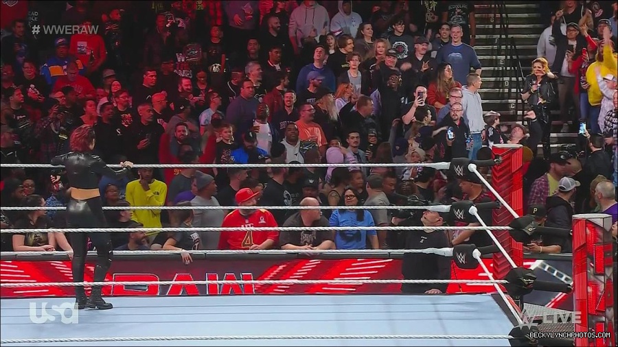 WWE_Monday_Night_Raw_2022_11_28_720p_HDTV_x264-NWCHD_mp4_000552718.jpg