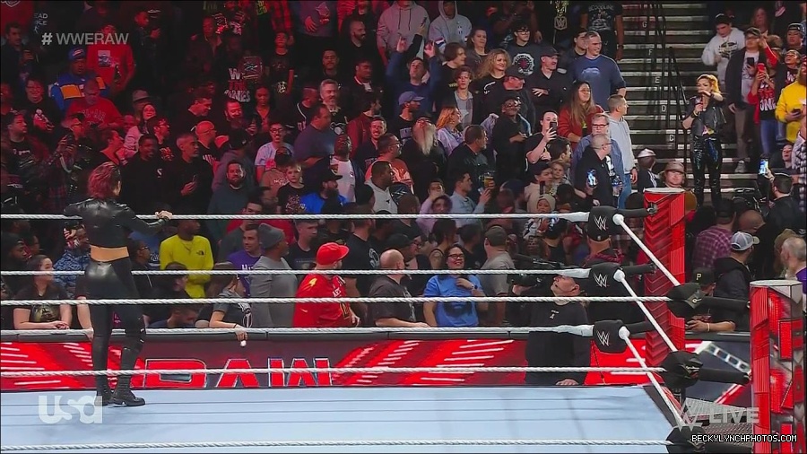 WWE_Monday_Night_Raw_2022_11_28_720p_HDTV_x264-NWCHD_mp4_000554320.jpg
