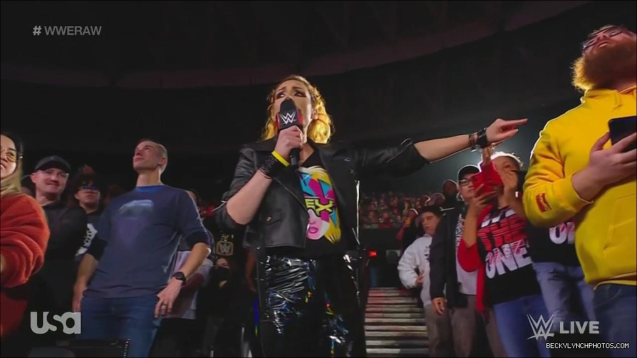 WWE_Monday_Night_Raw_2022_11_28_720p_HDTV_x264-NWCHD_mp4_000556322.jpg
