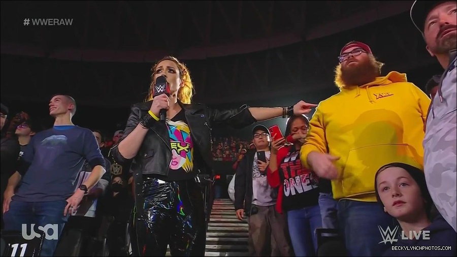 WWE_Monday_Night_Raw_2022_11_28_720p_HDTV_x264-NWCHD_mp4_000557924.jpg