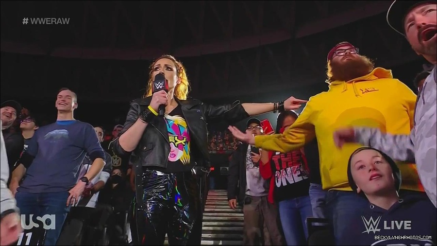 WWE_Monday_Night_Raw_2022_11_28_720p_HDTV_x264-NWCHD_mp4_000558724.jpg