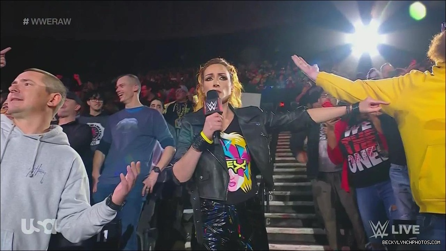 WWE_Monday_Night_Raw_2022_11_28_720p_HDTV_x264-NWCHD_mp4_000561127.jpg