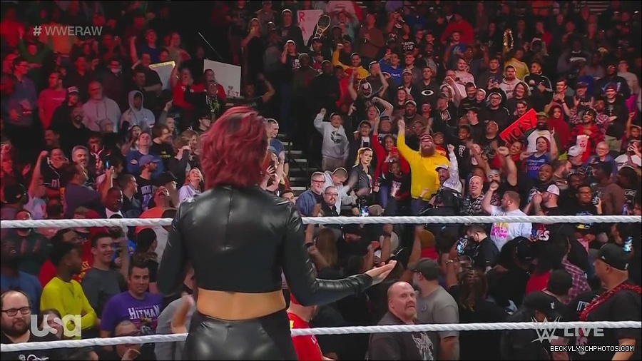 WWE_Monday_Night_Raw_2022_11_28_720p_HDTV_x264-NWCHD_mp4_000569936.jpg