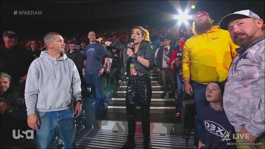 WWE_Monday_Night_Raw_2022_11_28_720p_HDTV_x264-NWCHD_mp4_000580346.jpg