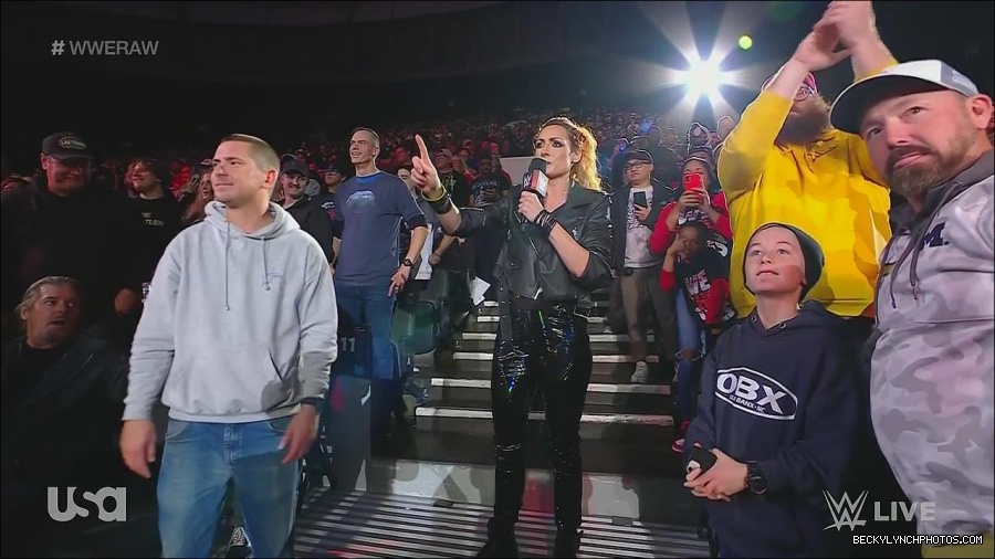 WWE_Monday_Night_Raw_2022_11_28_720p_HDTV_x264-NWCHD_mp4_000585952.jpg