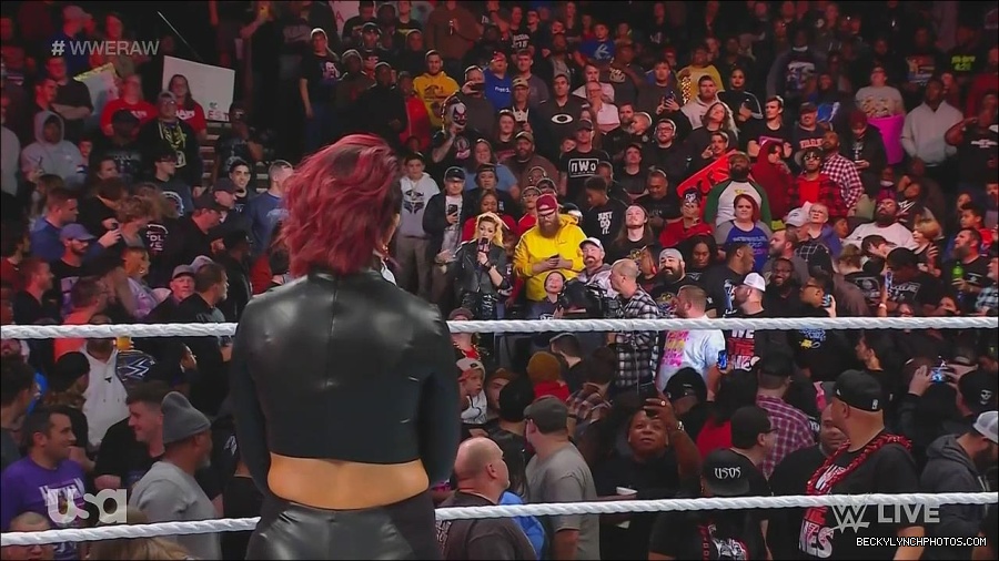 WWE_Monday_Night_Raw_2022_11_28_720p_HDTV_x264-NWCHD_mp4_000593960.jpg