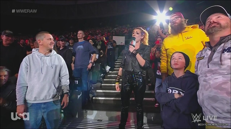 WWE_Monday_Night_Raw_2022_11_28_720p_HDTV_x264-NWCHD_mp4_000595962.jpg