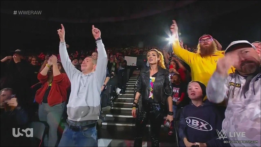 WWE_Monday_Night_Raw_2022_11_28_720p_HDTV_x264-NWCHD_mp4_000601567.jpg
