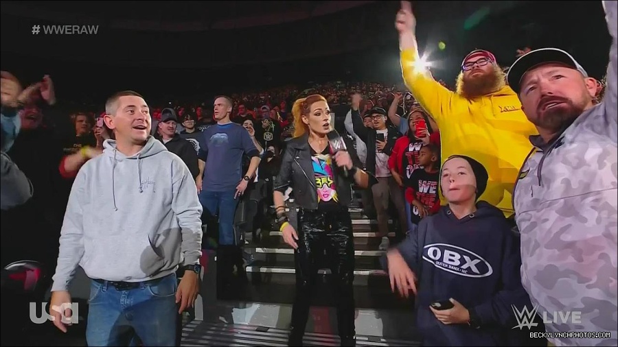 WWE_Monday_Night_Raw_2022_11_28_720p_HDTV_x264-NWCHD_mp4_000607974.jpg
