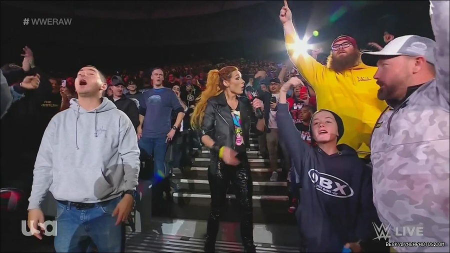 WWE_Monday_Night_Raw_2022_11_28_720p_HDTV_x264-NWCHD_mp4_000608374.jpg
