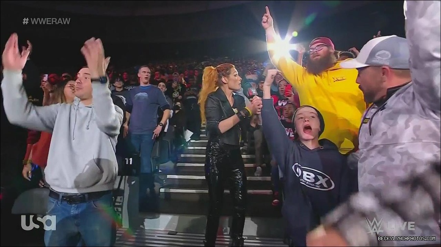 WWE_Monday_Night_Raw_2022_11_28_720p_HDTV_x264-NWCHD_mp4_000608774.jpg