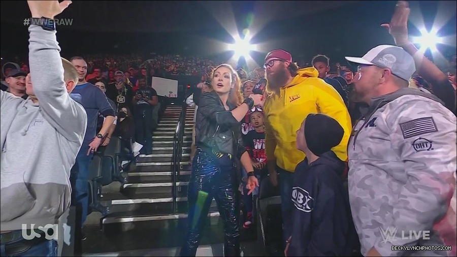 WWE_Monday_Night_Raw_2022_11_28_720p_HDTV_x264-NWCHD_mp4_000612378.jpg