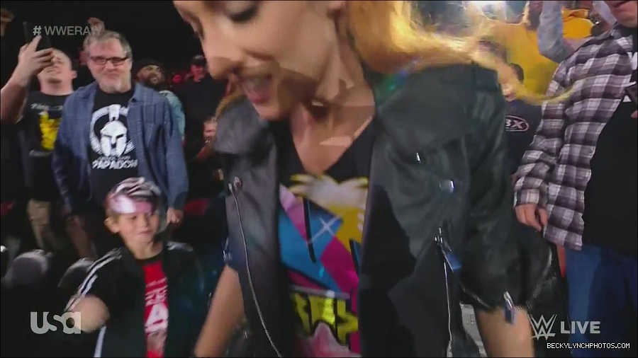 WWE_Monday_Night_Raw_2022_11_28_720p_HDTV_x264-NWCHD_mp4_000618384.jpg