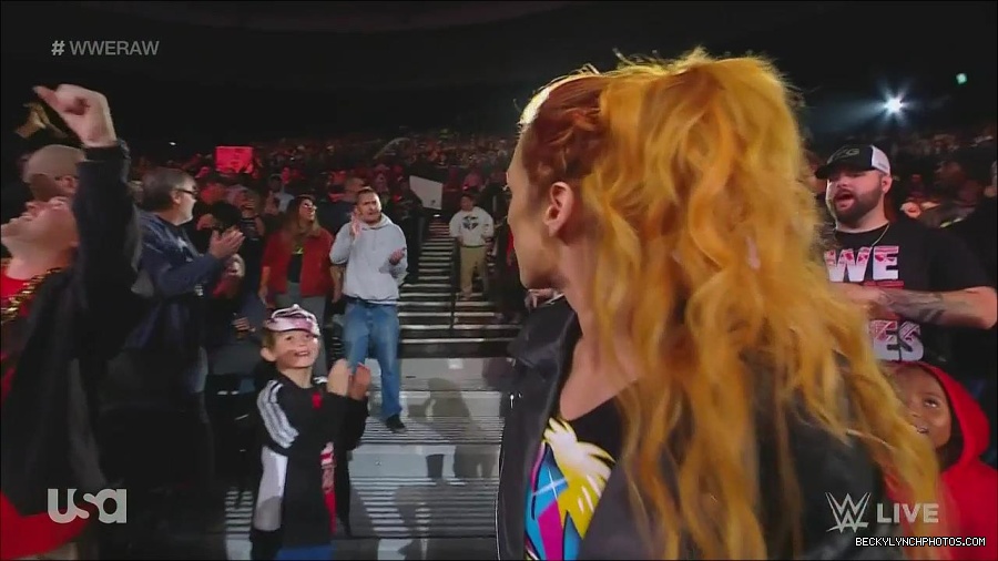WWE_Monday_Night_Raw_2022_11_28_720p_HDTV_x264-NWCHD_mp4_000621988.jpg