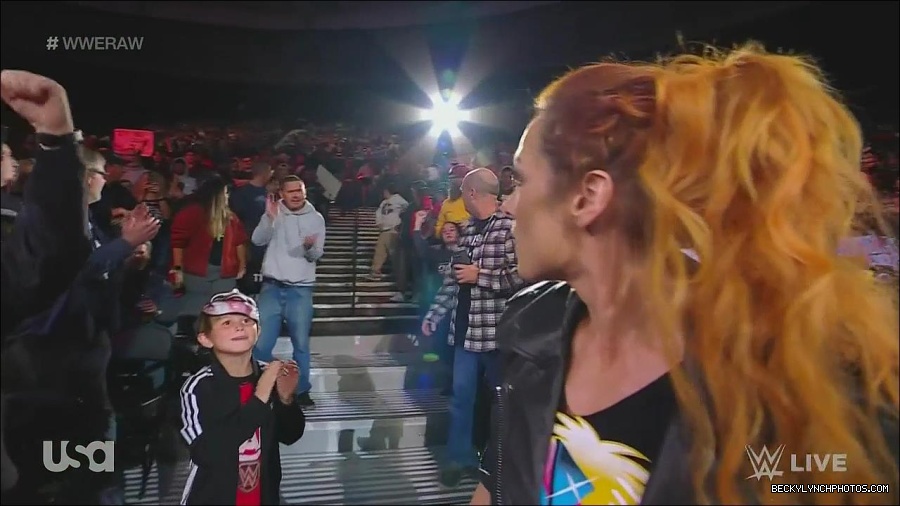 WWE_Monday_Night_Raw_2022_11_28_720p_HDTV_x264-NWCHD_mp4_000622388.jpg