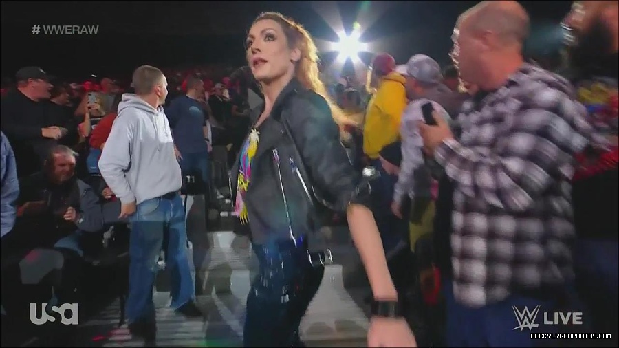 WWE_Monday_Night_Raw_2022_11_28_720p_HDTV_x264-NWCHD_mp4_000625992.jpg