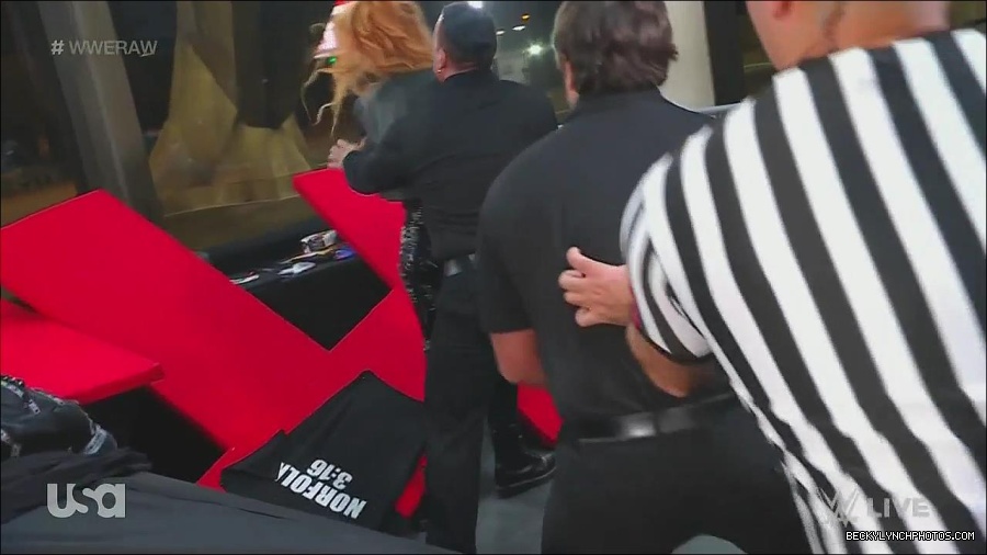 WWE_Monday_Night_Raw_2022_11_28_720p_HDTV_x264-NWCHD_mp4_000722088.jpg