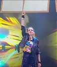 WWE_Monday_Night_Raw_2022_11_28_720p_HDTV_x264-NWCHD_mp4_000157490.jpg