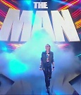 WWE_Monday_Night_Raw_2022_11_28_720p_HDTV_x264-NWCHD_mp4_000167901.jpg