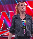WWE_Monday_Night_Raw_2022_11_28_720p_HDTV_x264-NWCHD_mp4_000248381.jpg