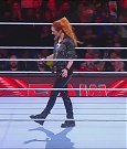 WWE_Monday_Night_Raw_2022_11_28_720p_HDTV_x264-NWCHD_mp4_000250783.jpg