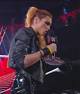 WWE_Monday_Night_Raw_2022_11_28_720p_HDTV_x264-NWCHD_mp4_000297630.jpg