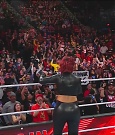 WWE_Monday_Night_Raw_2022_11_28_720p_HDTV_x264-NWCHD_mp4_000506272.jpg