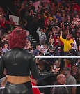 WWE_Monday_Night_Raw_2022_11_28_720p_HDTV_x264-NWCHD_mp4_000569535.jpg