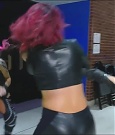 WWE_Monday_Night_Raw_2022_11_28_720p_HDTV_x264-NWCHD_mp4_000666032.jpg