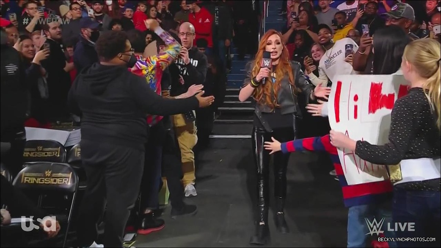WWE_Monday_Night_Raw_2022_12_05_720p_HDTV_x264-NWCHD_mp4_001757151.jpg