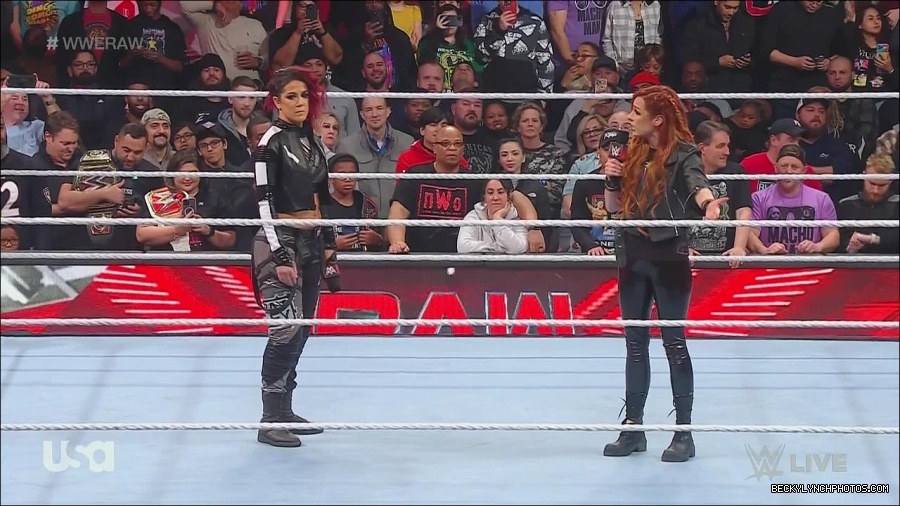 WWE_Monday_Night_Raw_2022_12_05_720p_HDTV_x264-NWCHD_mp4_001795189.jpg
