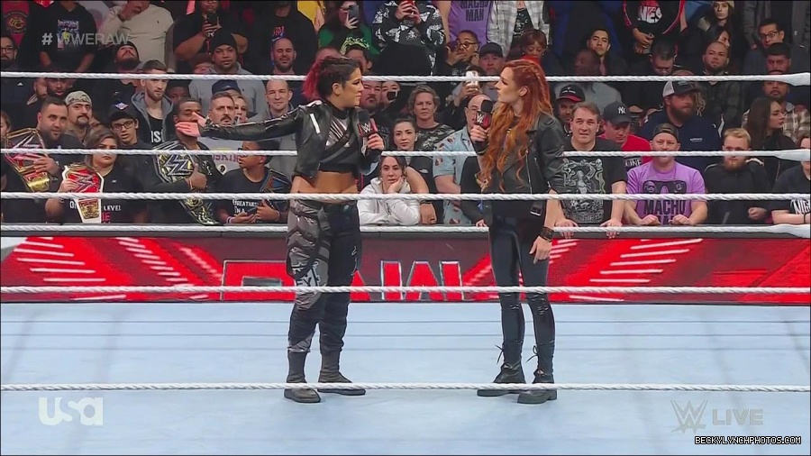 WWE_Monday_Night_Raw_2022_12_05_720p_HDTV_x264-NWCHD_mp4_001817211.jpg