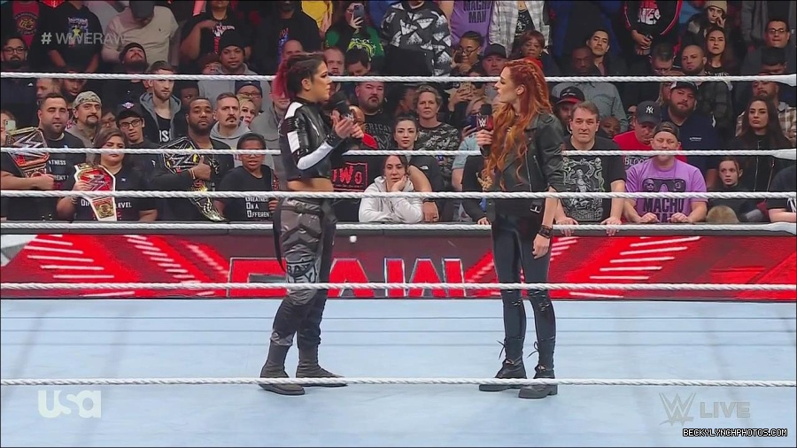 WWE_Monday_Night_Raw_2022_12_05_720p_HDTV_x264-NWCHD_mp4_001825219.jpg