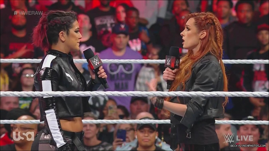 WWE_Monday_Night_Raw_2022_12_05_720p_HDTV_x264-NWCHD_mp4_001848842.jpg