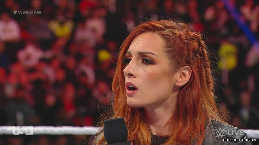 WWE_Monday_Night_Raw_2022_12_05_720p_HDTV_x264-NWCHD_mp4_001856450.jpg