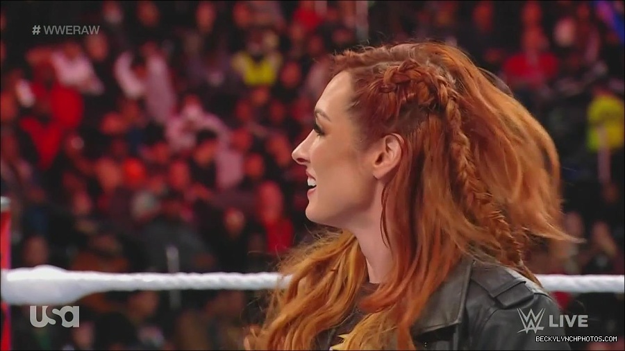 WWE_Monday_Night_Raw_2022_12_05_720p_HDTV_x264-NWCHD_mp4_001869263.jpg