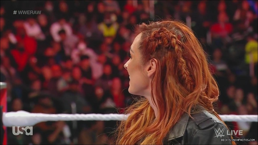WWE_Monday_Night_Raw_2022_12_05_720p_HDTV_x264-NWCHD_mp4_001870464.jpg