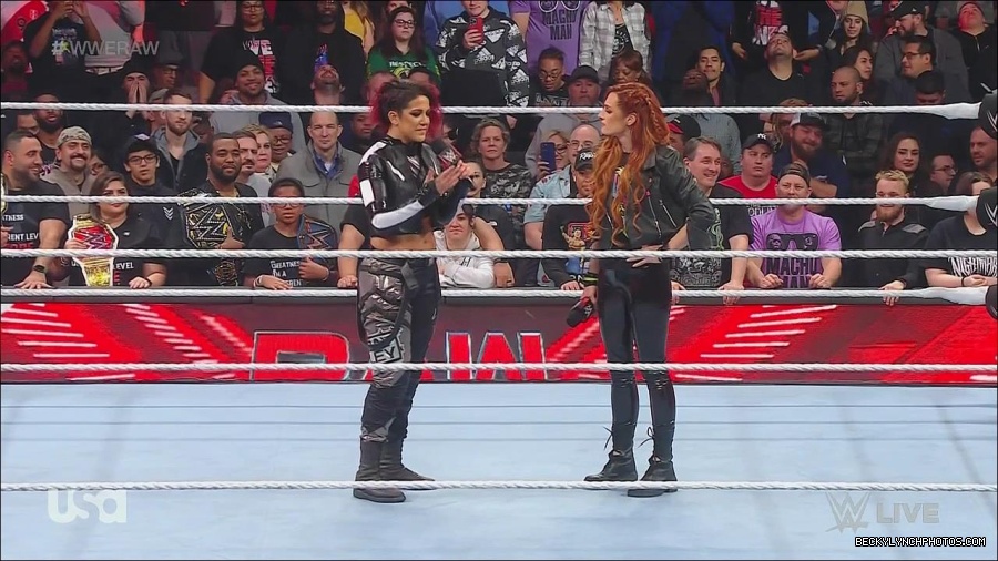 WWE_Monday_Night_Raw_2022_12_05_720p_HDTV_x264-NWCHD_mp4_001893287.jpg