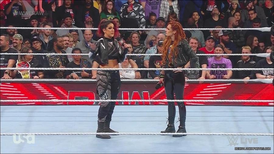 WWE_Monday_Night_Raw_2022_12_05_720p_HDTV_x264-NWCHD_mp4_001894888.jpg