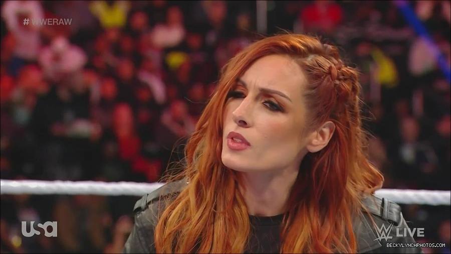 WWE_Monday_Night_Raw_2022_12_05_720p_HDTV_x264-NWCHD_mp4_001899293.jpg