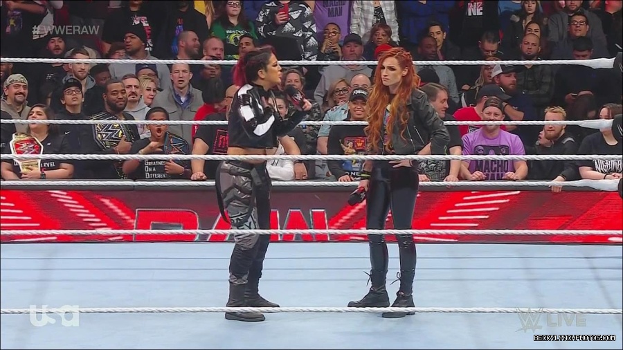 WWE_Monday_Night_Raw_2022_12_05_720p_HDTV_x264-NWCHD_mp4_001908902.jpg