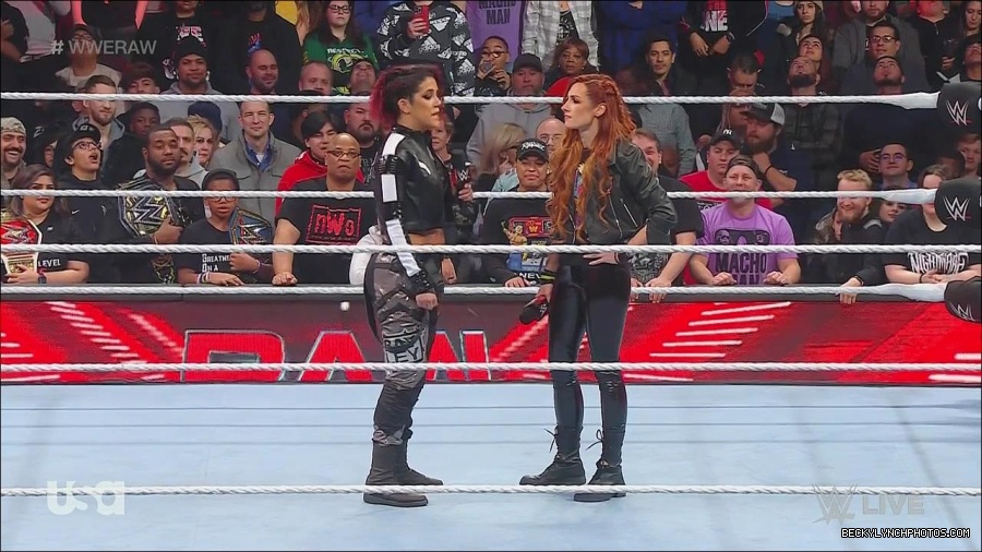 WWE_Monday_Night_Raw_2022_12_05_720p_HDTV_x264-NWCHD_mp4_001915709.jpg