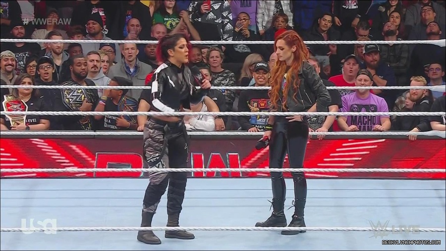WWE_Monday_Night_Raw_2022_12_05_720p_HDTV_x264-NWCHD_mp4_001919713.jpg