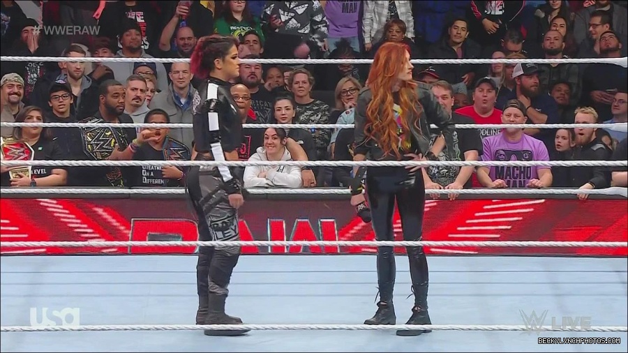 WWE_Monday_Night_Raw_2022_12_05_720p_HDTV_x264-NWCHD_mp4_001925719.jpg