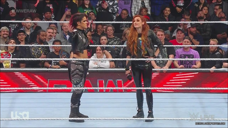 WWE_Monday_Night_Raw_2022_12_05_720p_HDTV_x264-NWCHD_mp4_001926520.jpg