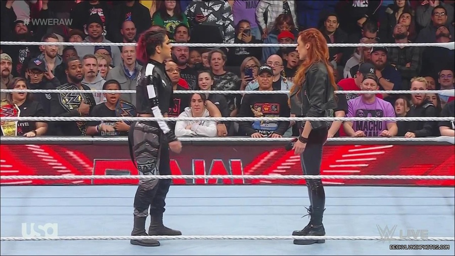 WWE_Monday_Night_Raw_2022_12_05_720p_HDTV_x264-NWCHD_mp4_001936930.jpg